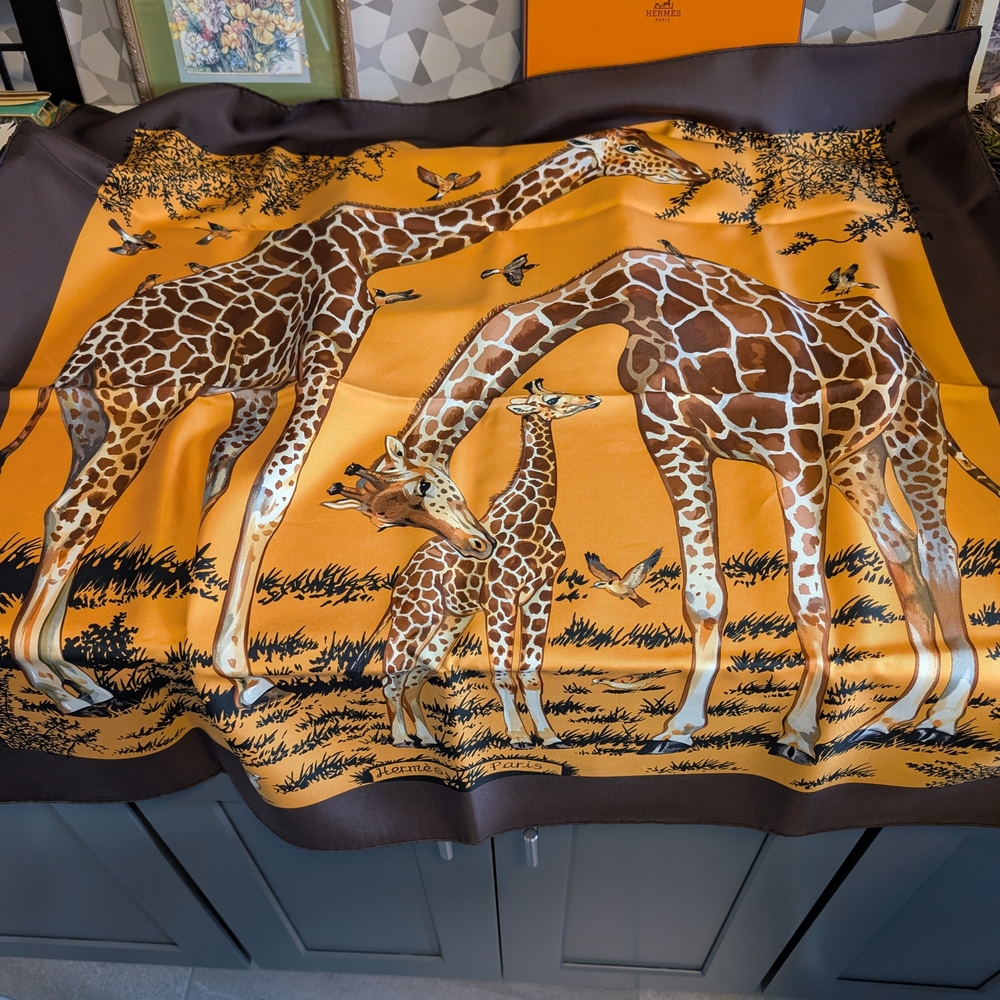 Hermès Animal Print Scarf in Brown and Orange NWOT Les girafe by rober Dallet